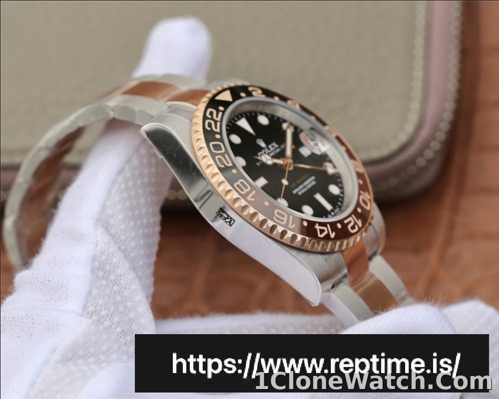 Rolex GMT Master II 126711 Men Automatic 40MM - detail