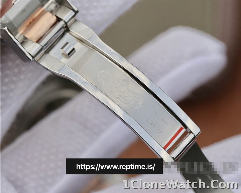 Rolex GMT Master II 126711 Men Automatic 40MM - detail