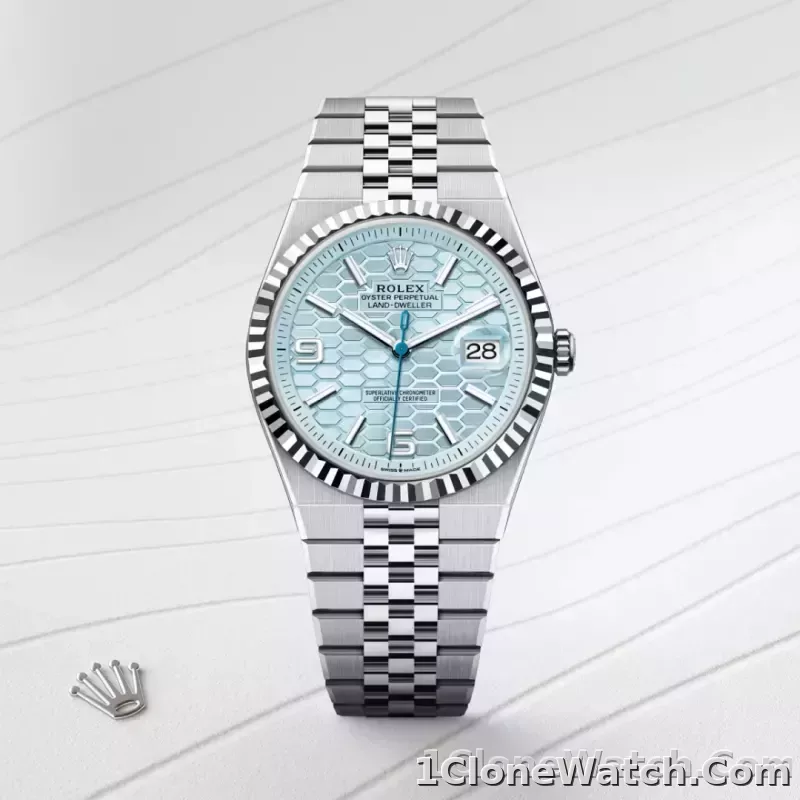 Rolex Land-Dweller 40 Ice Blue - detail