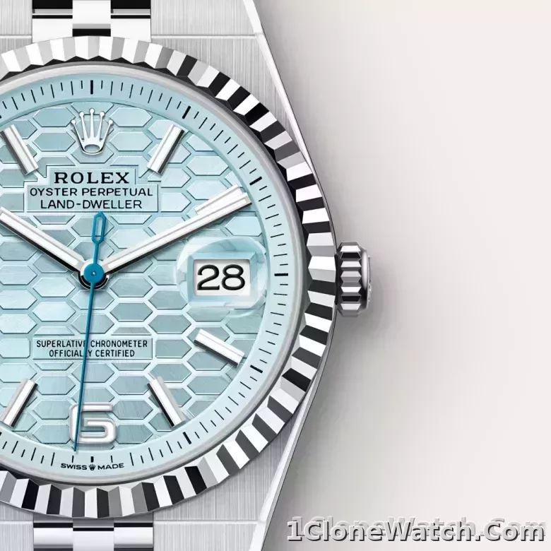 Rolex Land-Dweller 40 Ice Blue - detail
