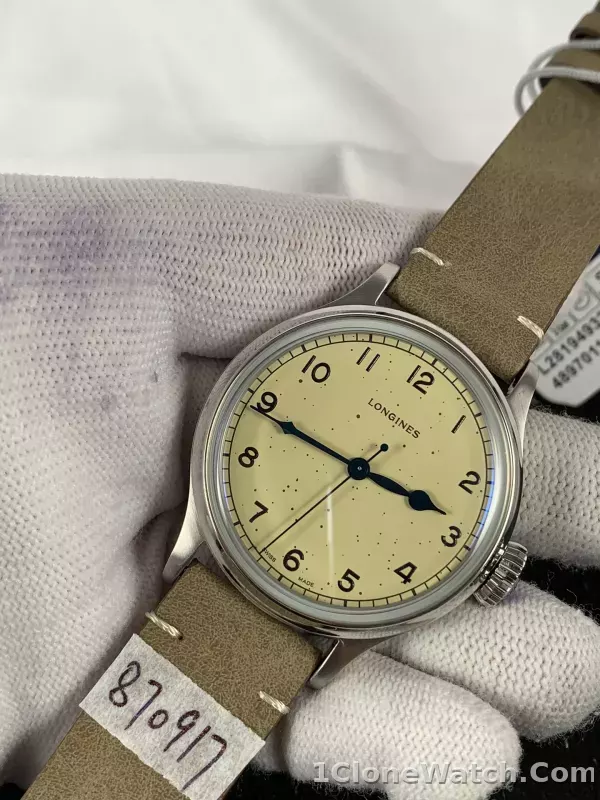Longines Heritage Military L2.819.4.93.2 - detail