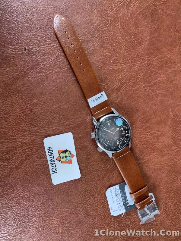 Longines Legend Diver Watch L3.774.4.60.2 - detail
