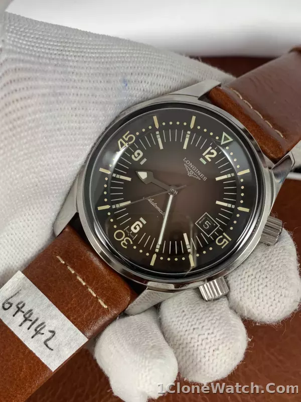 Longines Legend Diver Watch L3.774.4.60.2 - detail