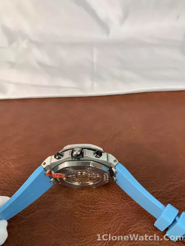 Audemars Piguet Royal Oak Offshore Selfwinding Chronograph 26238ST.OO.A340CA.01 - detail
