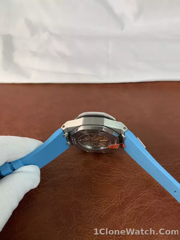 Audemars Piguet Royal Oak Offshore Selfwinding Chronograph 26238ST.OO.A340CA.01 - detail