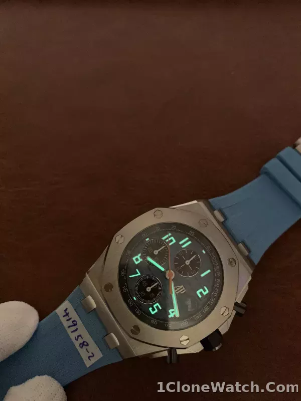 Audemars Piguet Royal Oak Offshore Selfwinding Chronograph 26238ST.OO.A340CA.01 - detail