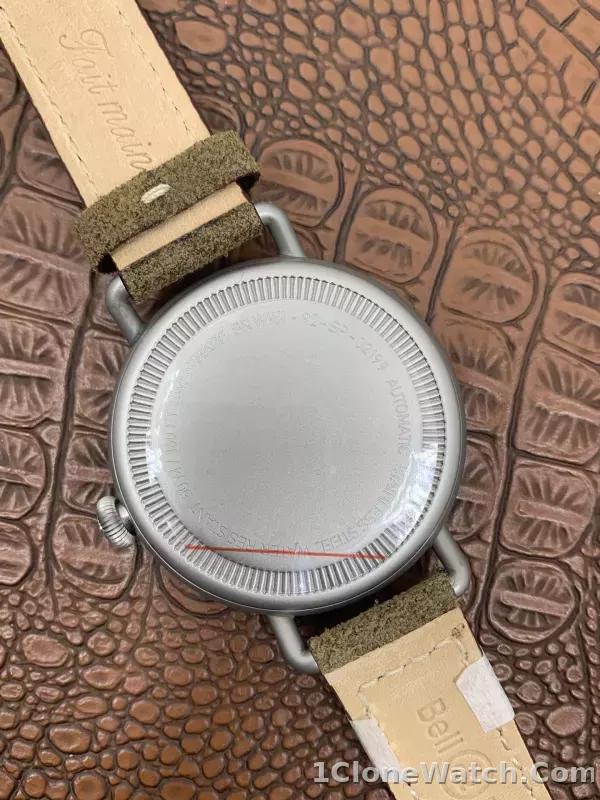 Bell&Ross WW1-92 Heritage BRWW192-MIL/SCA - detail