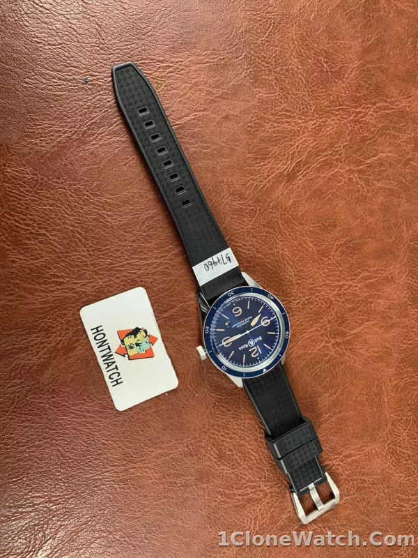 Bell&Ross BR123 Sport Heritage - detail