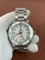 Omega Seamaster Planet Ocean 600m Coâ€‘Axial Master Chronometer 39,5 mm 215.30.40.20.04.001 - view 1
