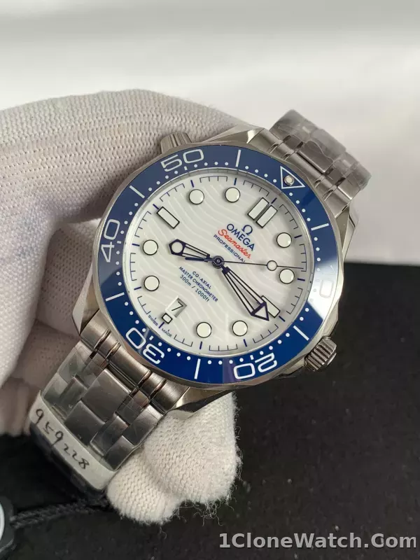Omega Seamaster 300M Tokyo 2020 42mm 522.30.42.20.04.001 - detail