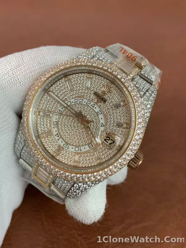 Rolex Sky Dweller two tone 326934 iced out (cubic zirconia) - detail