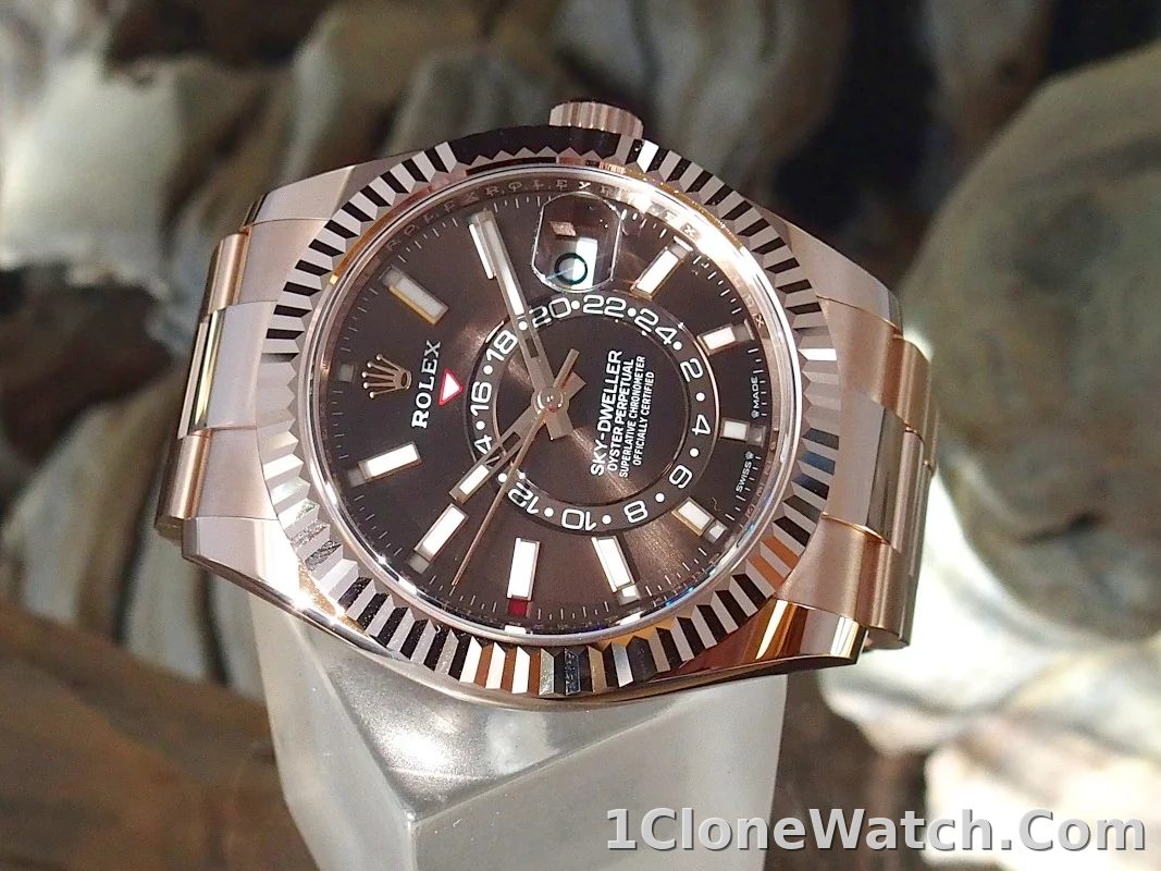 Superclone Rolex Sky-Dweller 42 mm Chocolate Dial 336935 - detail