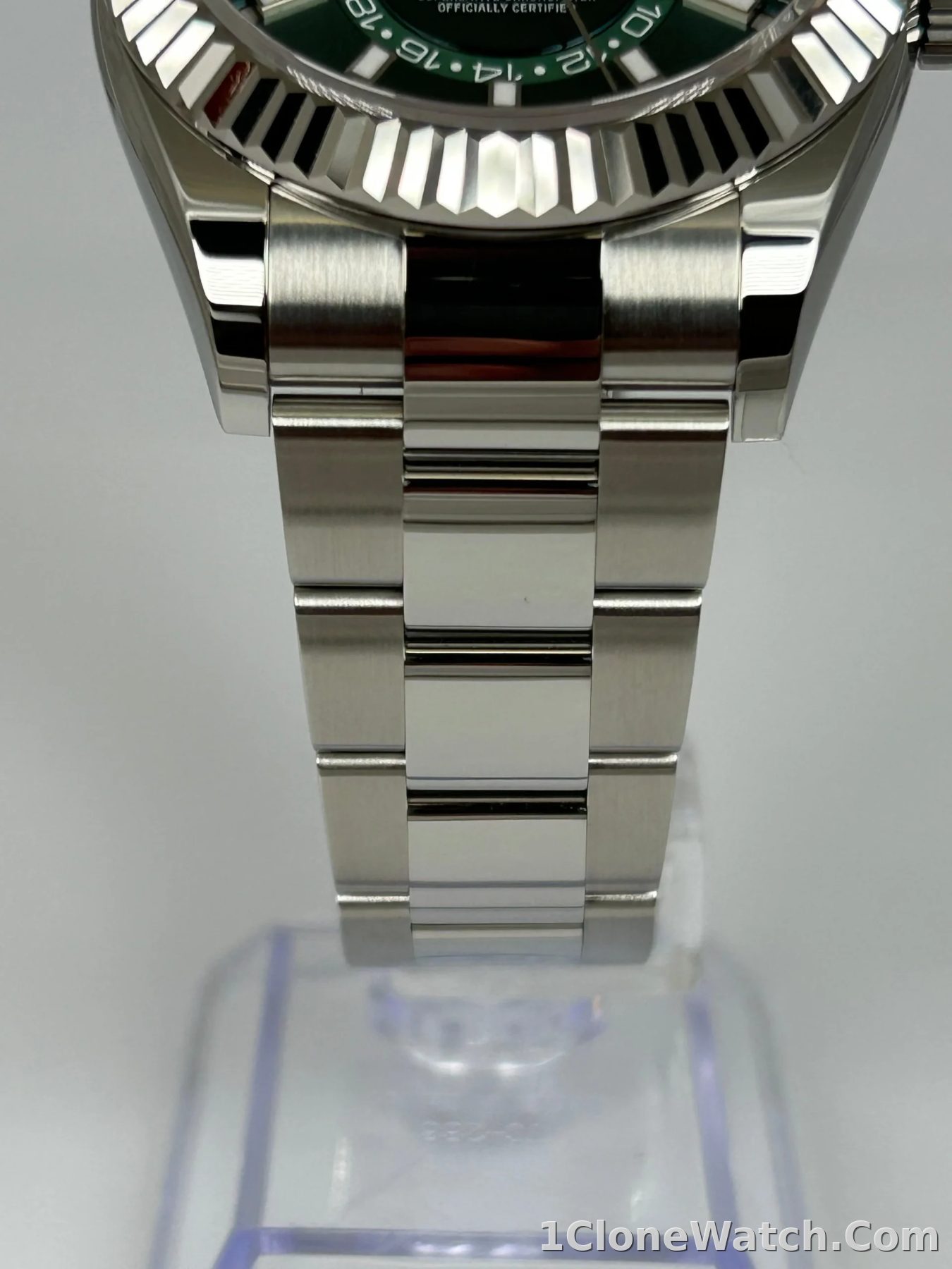 Superclone Rolex Sky-Dweller 42 mm Mint green Dial 336934 Oyster - detail