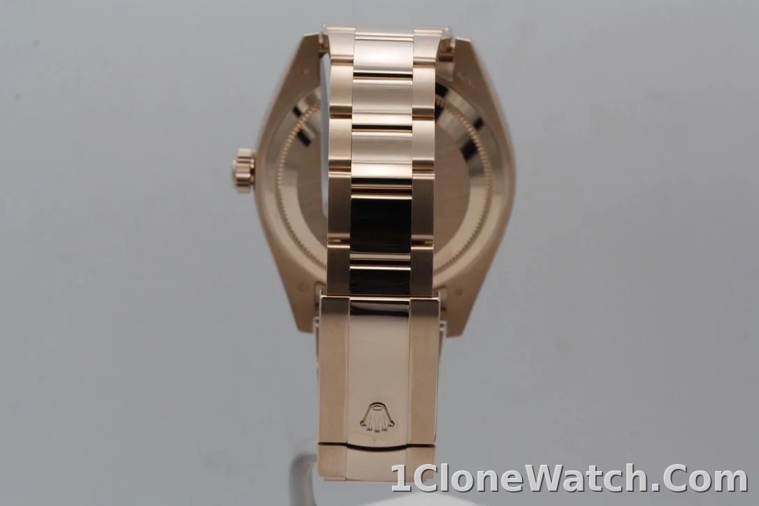 Rolex Sky-Dweller 42mm Chocolate Dial 326935 - detail