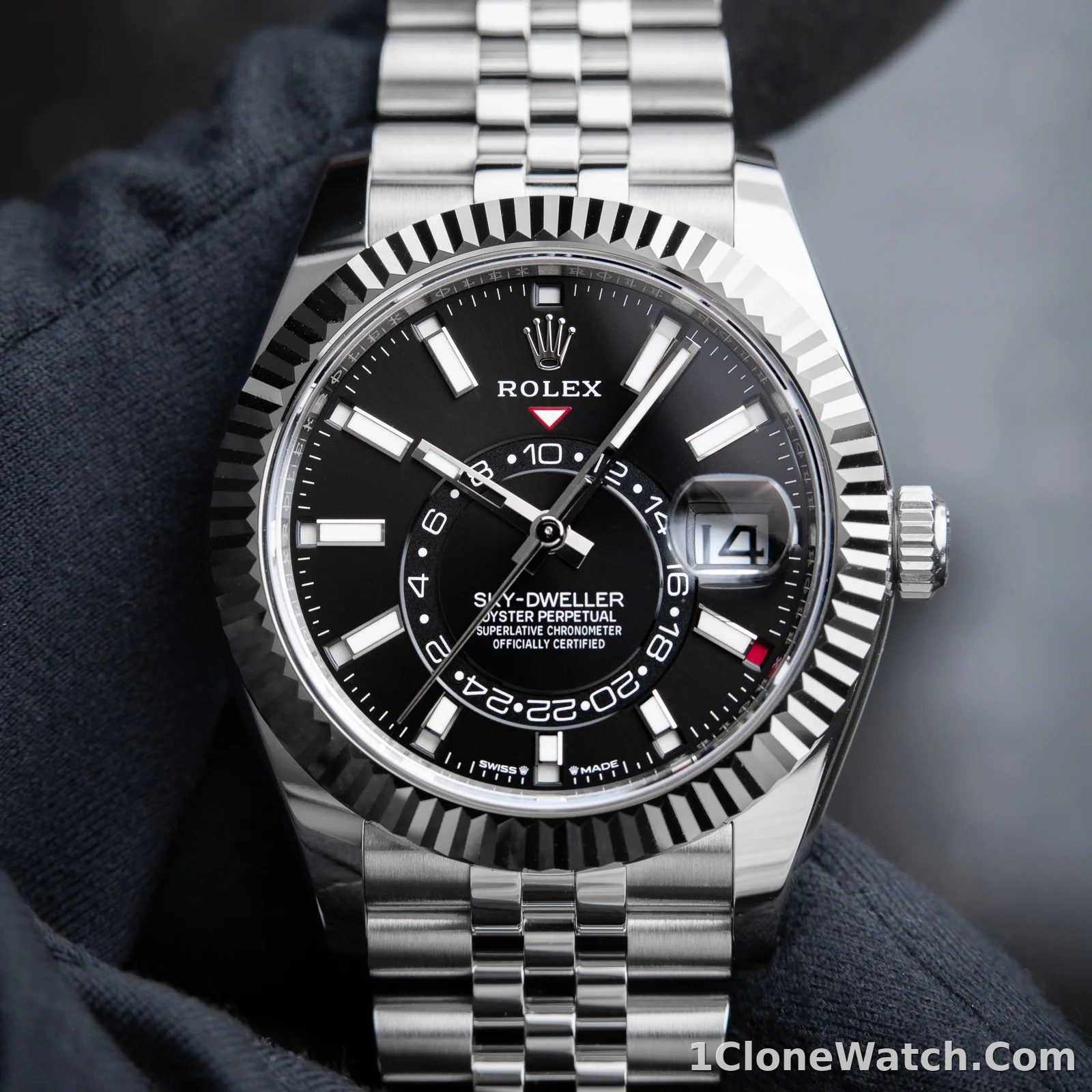 Superclone Rolex Sky-Dweller 42 mm Bright black Dial 336934 Jubilee - detail