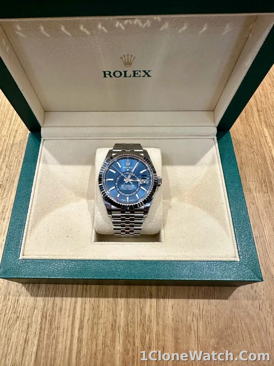 Rolex Sky Dweller Blue Dial White Gold Bezel Steel Jubilee 326934 - detail