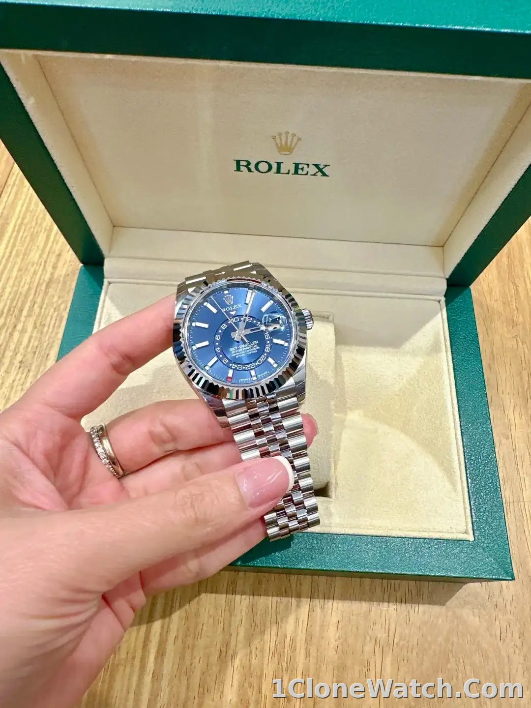 Rolex Sky Dweller Blue Dial White Gold Bezel Steel Jubilee 326934 - detail