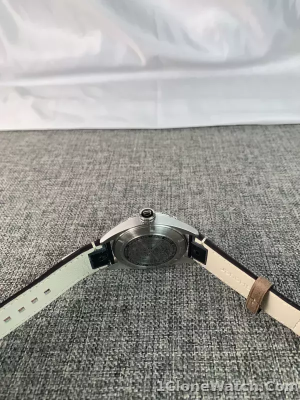 TAG HEUER WBE5114.FC8266 Autavia Calibre 5 42mm - detail