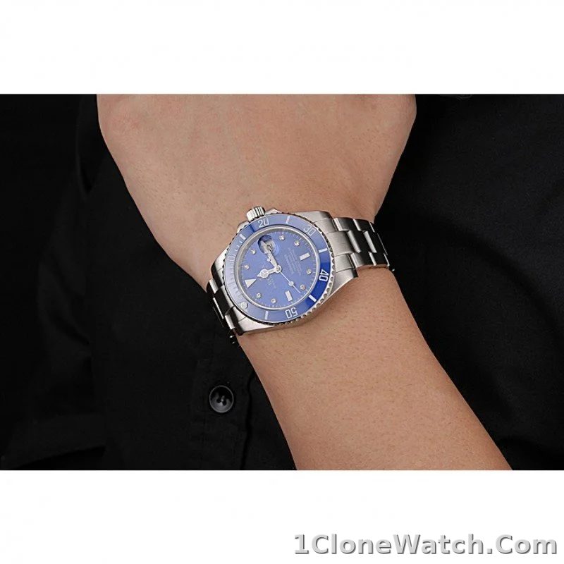 Rolex Submariner 40mm Blue Dial 622638 - detail