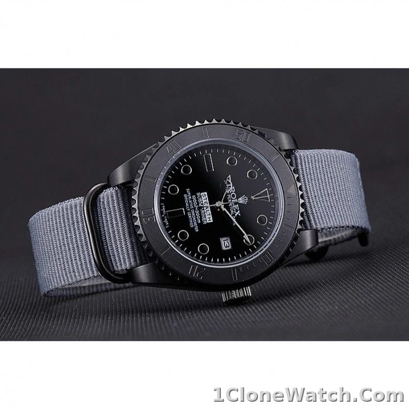Rolex Submariner 39mm Black Dial 621996 - detail