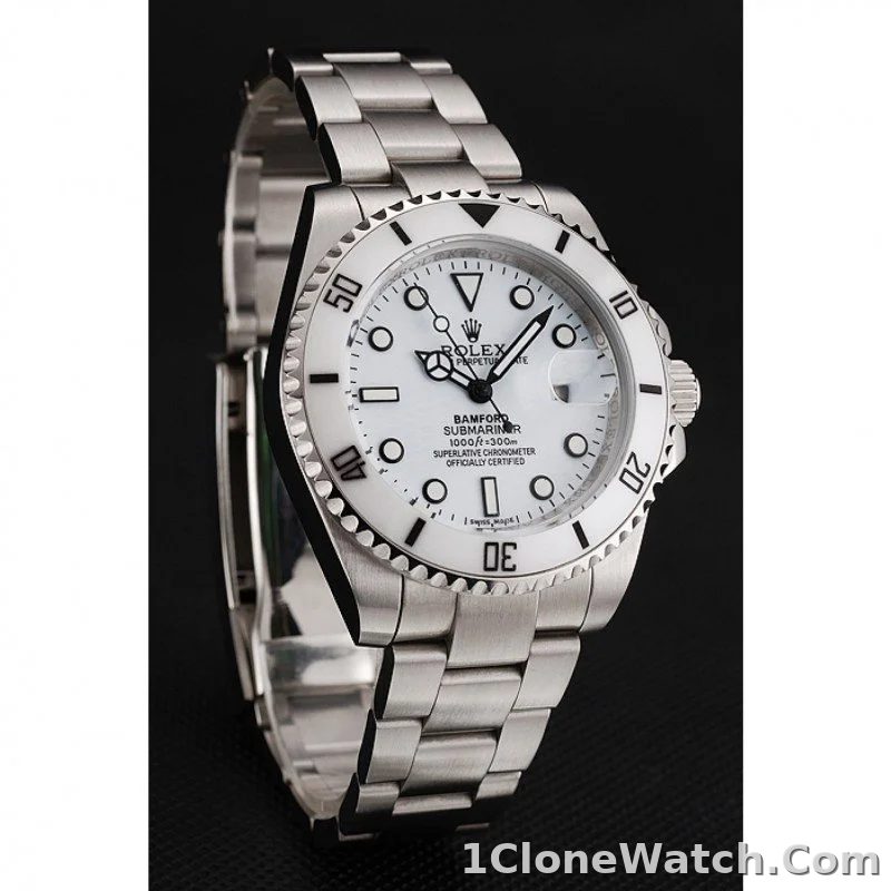 Rolex Submariner 40mm White Dial 1453863 - detail