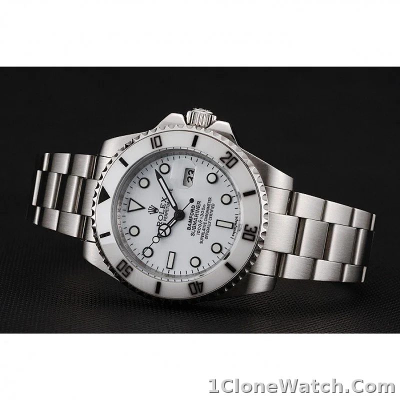 Rolex Submariner 40mm White Dial 1453863 - detail