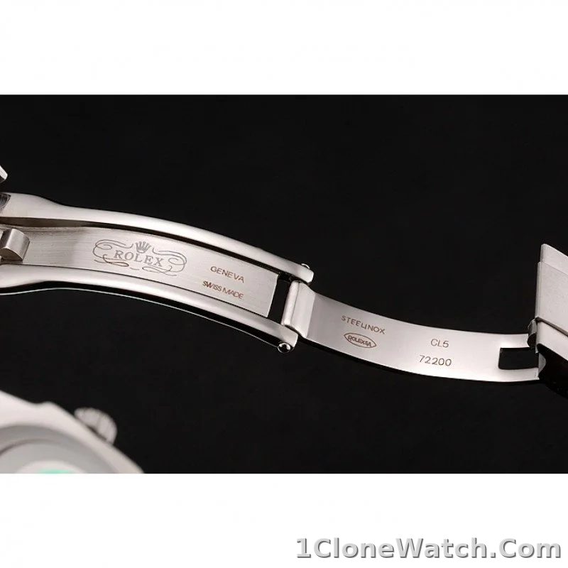 Rolex Submariner 40mm White Dial 1453863 - detail