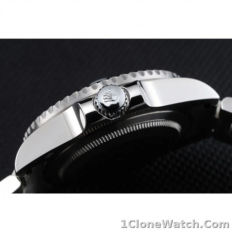 Rolex Submariner 41mm Green Dial 1454151 - detail