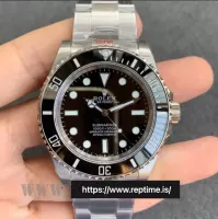 Rolex Submariner 124060 Men Automatic 41MM - view 3