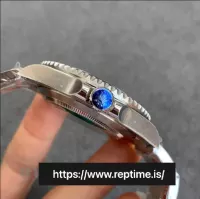 Rolex Submariner 124060 Men Automatic 41MM - view 5
