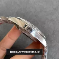 Rolex Submariner 124060 Men Automatic 41MM - view 6