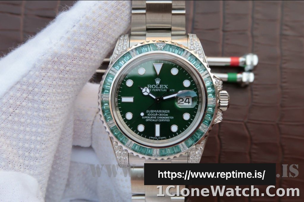 Rolex Submariner 116610 Men Automatic 40MM - detail