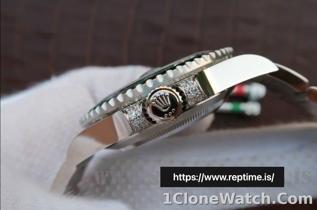 Rolex Submariner 116610 Men Automatic 40MM - detail