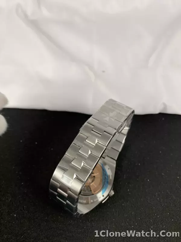 Vacheron Constantin Overseas 4500 Black - detail