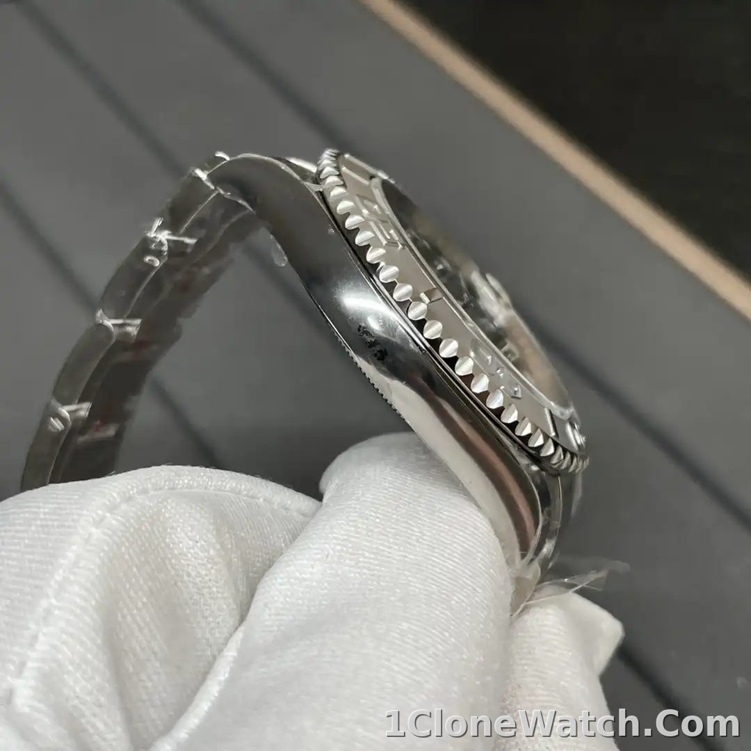 Superclone Rolex Yacht-Master Rhodium Dial 126622 40mm - detail