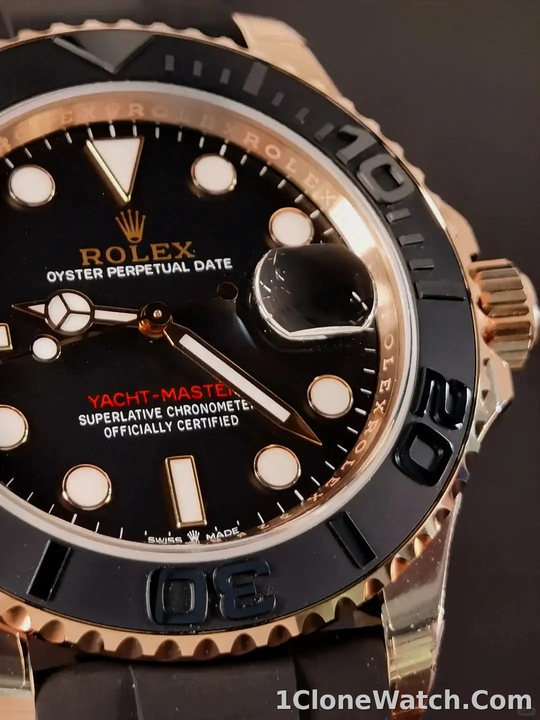 Rolex Yacht-Master 40 Oyster 40 mm Everose gold 126655 - detail