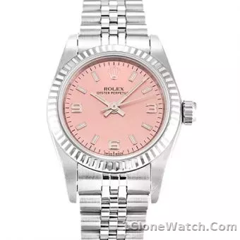Rolex Oyster Perpetual Date 15200 - detail