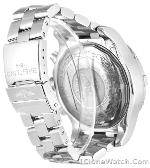 Breitling Super Avenger A13370 - detail