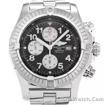 Breitling Super Avenger A13370 - detail