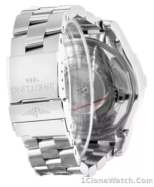 Breitling Super Avenger A13370 - detail