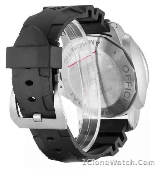 Panerai Luminor Submersible PAM00389 - detail