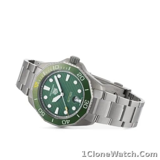 TAG Heuer Aquaracer Men Automatic Green Titanium Watch WBP208B.BF0631 - detail