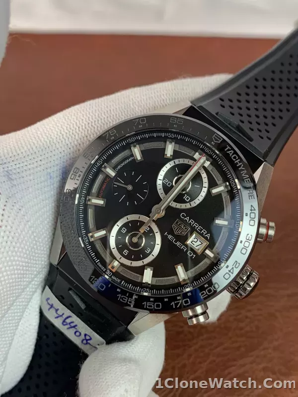 Tag Heuer Carrera Calibre Heuer 01 43mm CAR201Z.FT6046 - detail