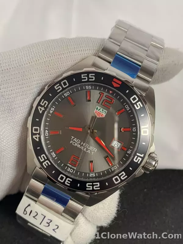 TAG Heuer Formula 1 Quartz WAZ1018.BA0842 - detail