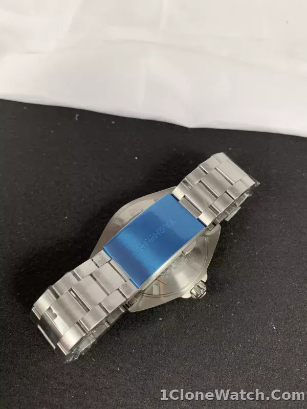 TAG Heuer Formula 1 Quartz WAZ1018.BA0842 - detail