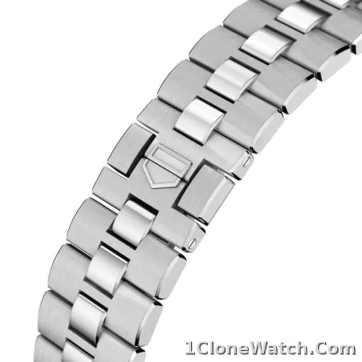 TAG Heuer Monaco Men Automatic Blue Stainless Steel Watch CBL2111.BA0644 - detail