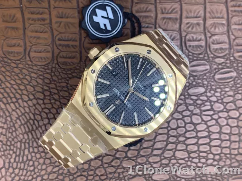 Audemars Piguet Royal Oak Automatic II 15400OR.OO.1220OR.01 - detail