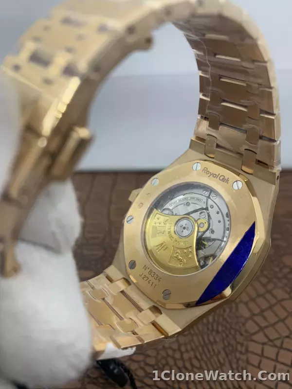 Audemars Piguet Royal Oak Automatic II 15400OR.OO.1220OR.01 - detail