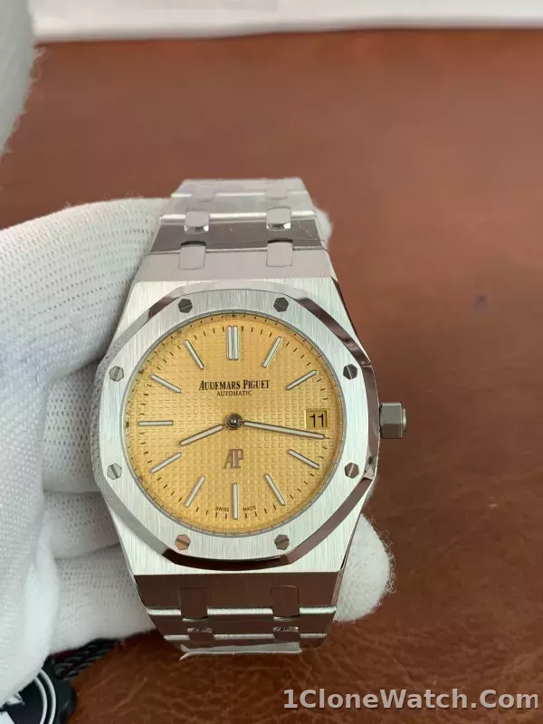 Audemars Piguet Royal Oak Jumbo Extra-thin 15202BC.OO.1240BC.01