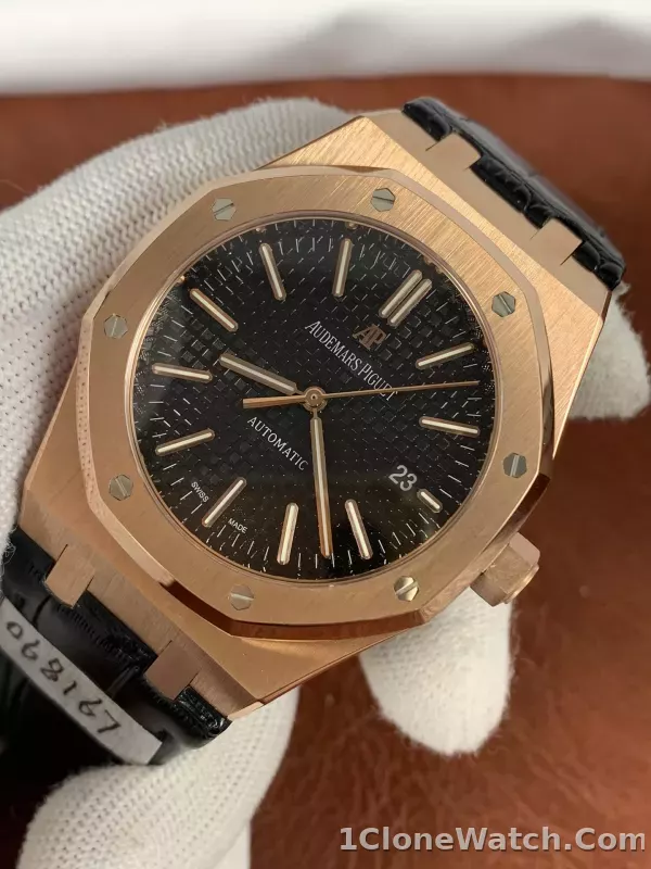 Audemars Piguet Royal Oak 15500OR.OO.D002CR.01 - detail